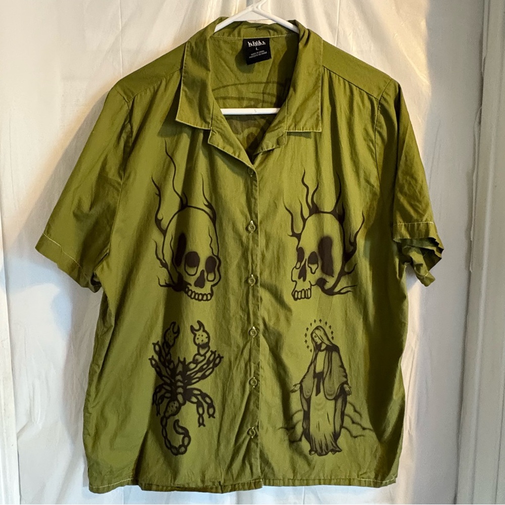 Empyre Women’s Shirt Sz Large Short Sleeve Green Grunge Punk Edgy Button Down